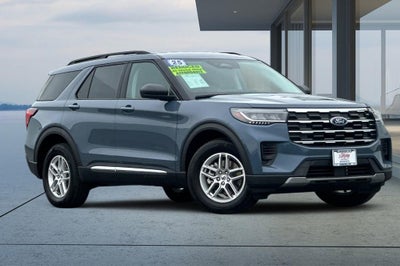2025 Ford Explorer Active