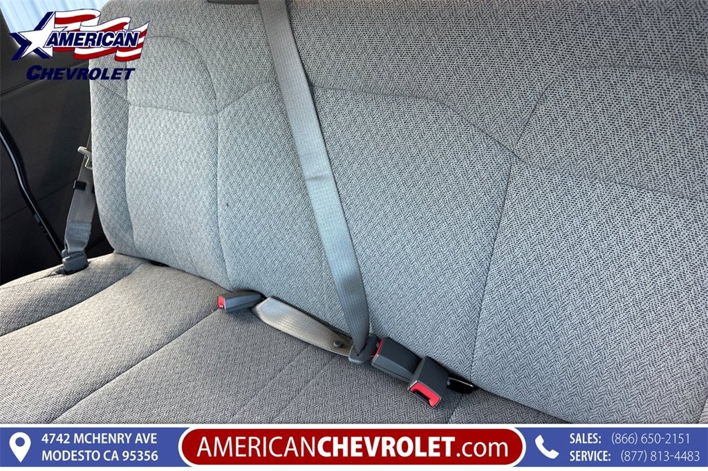 2025 Chevrolet Express Passenger 3500 1LT