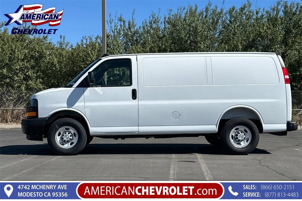 2025 Chevrolet Express Cargo 2500 WT