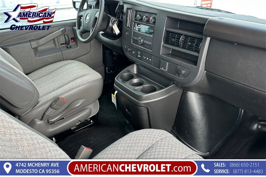2025 Chevrolet Express Cargo 2500 WT