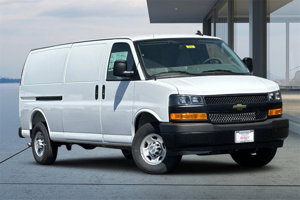 2025 Chevrolet Express Cargo 2500 WT