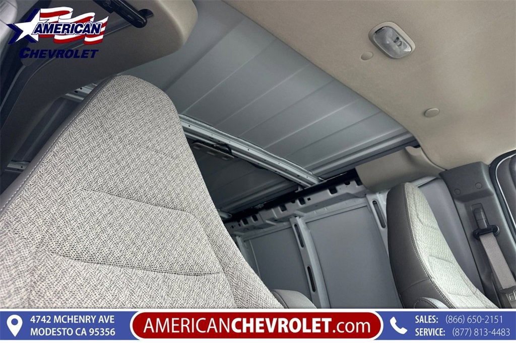 2025 Chevrolet Express Cargo 3500 WT