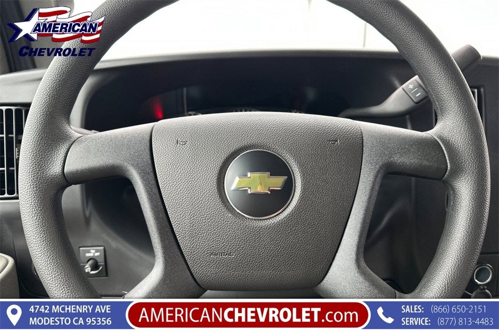2025 Chevrolet Express Cargo 3500 WT