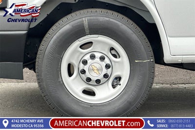 2025 Chevrolet Express Cargo 3500 WT
