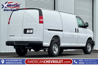 2025 Chevrolet Express Cargo 3500 WT