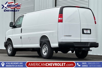 2025 Chevrolet Express Cargo 3500 WT