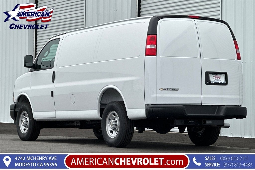 2025 Chevrolet Express Cargo 3500 WT