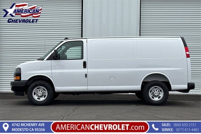 2025 Chevrolet Express Cargo 3500 WT