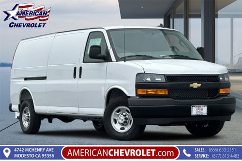 2025 Chevrolet Express Cargo 3500 WT