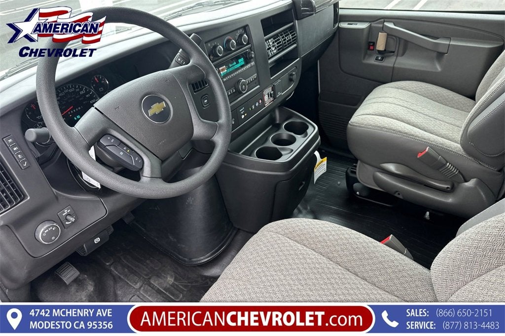 2025 Chevrolet Express Cargo 3500 WT