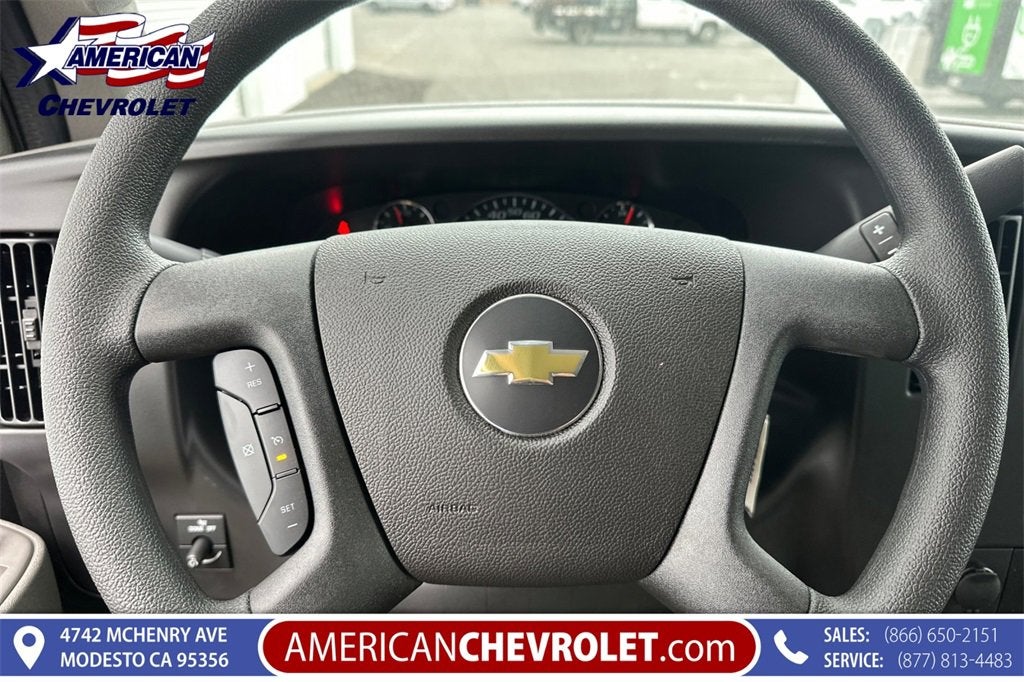 2025 Chevrolet Express Cargo 3500 WT