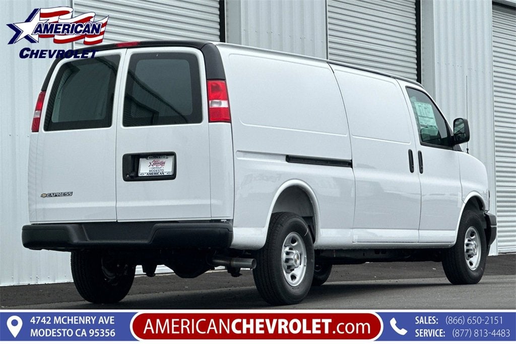 2025 Chevrolet Express Cargo 3500 WT