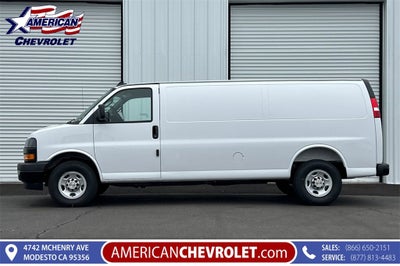 2025 Chevrolet Express Cargo 3500 WT