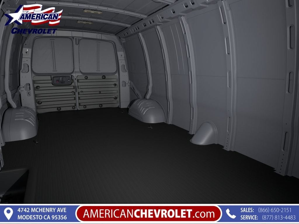 2025 Chevrolet Express Cargo WT