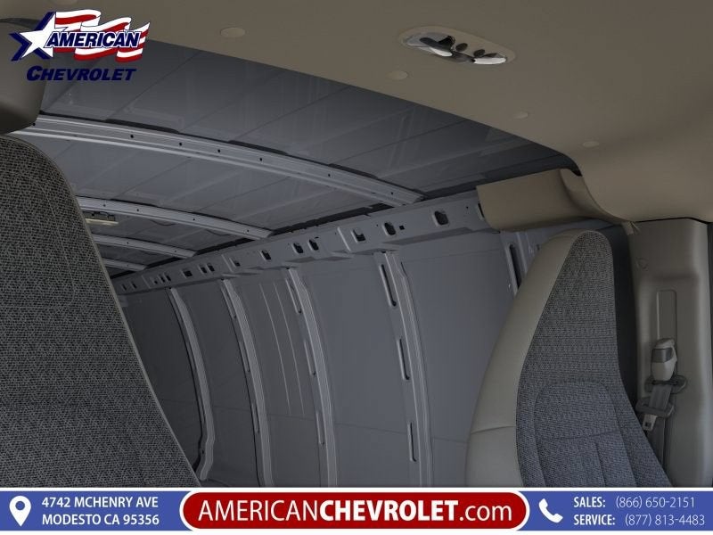 2025 Chevrolet Express Cargo WT