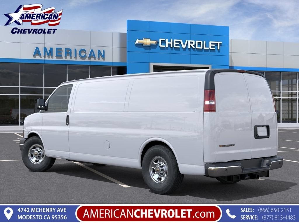 2025 Chevrolet Express Cargo WT