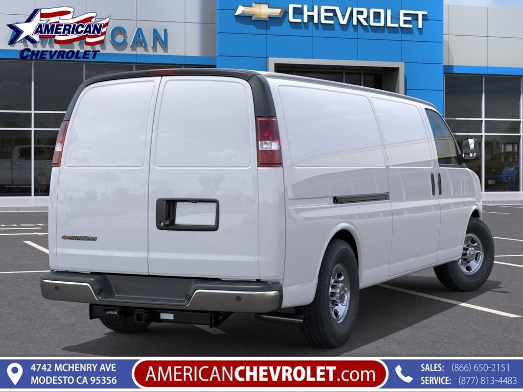 2025 Chevrolet Express Cargo WT