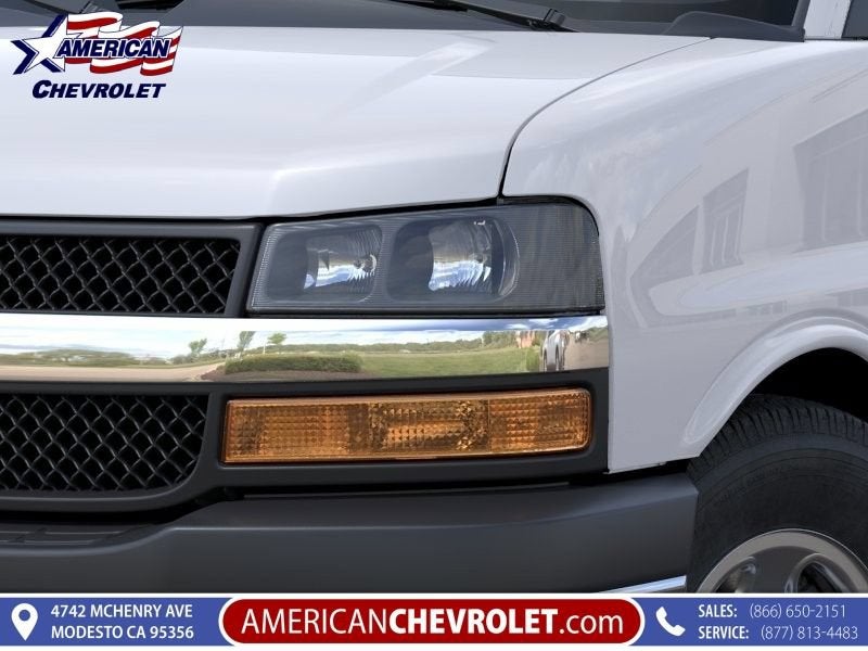 2025 Chevrolet Express Cargo WT
