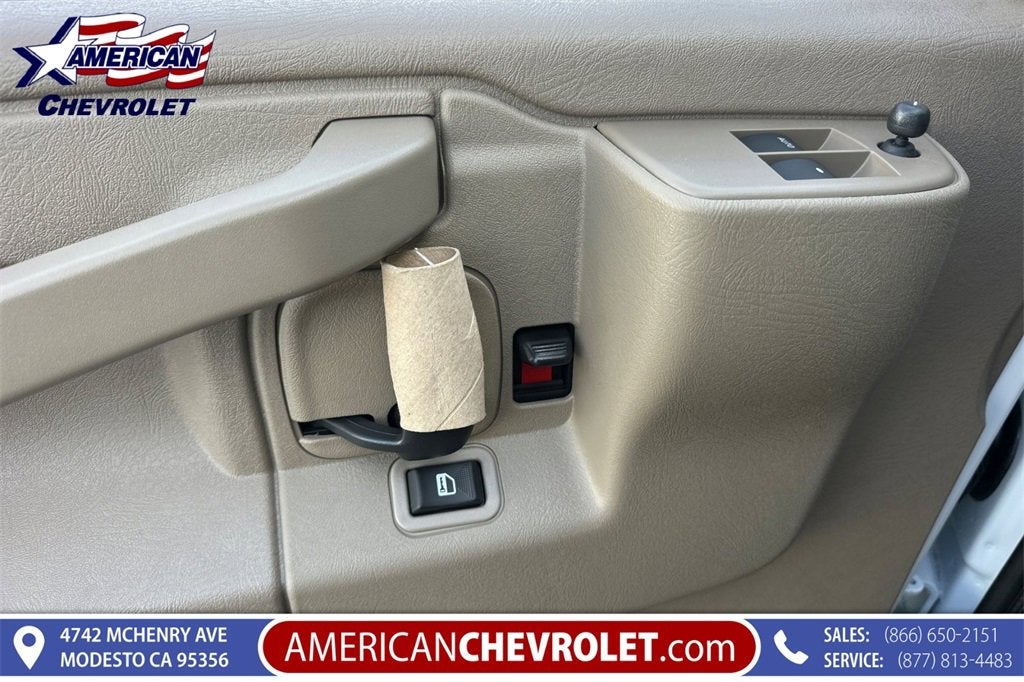 2025 Chevrolet Express Cargo 3500 WT