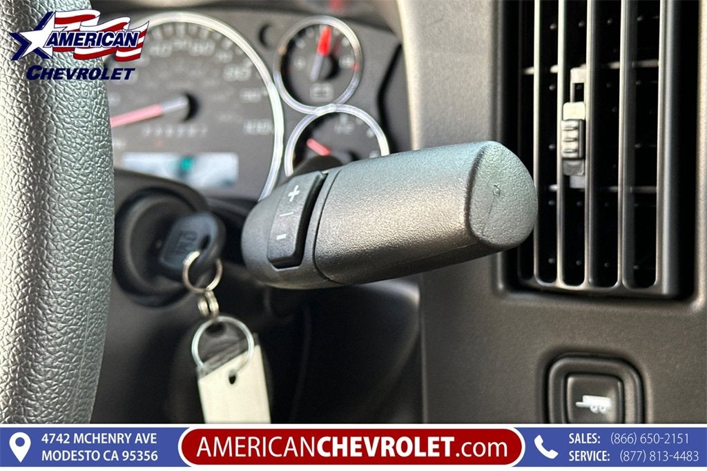 2025 Chevrolet Express Cargo 3500 WT