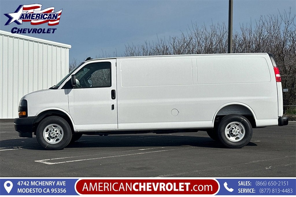 2025 Chevrolet Express Cargo 3500 WT