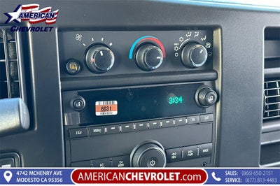 2025 Chevrolet Express Cargo 3500 WT