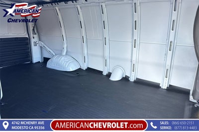 2025 Chevrolet Express Cargo 3500 WT