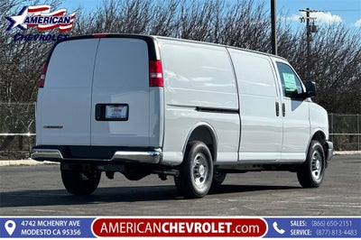2025 Chevrolet Express Cargo 3500 WT