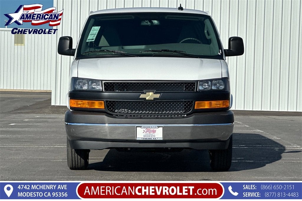 2025 Chevrolet Express Cargo 3500 WT