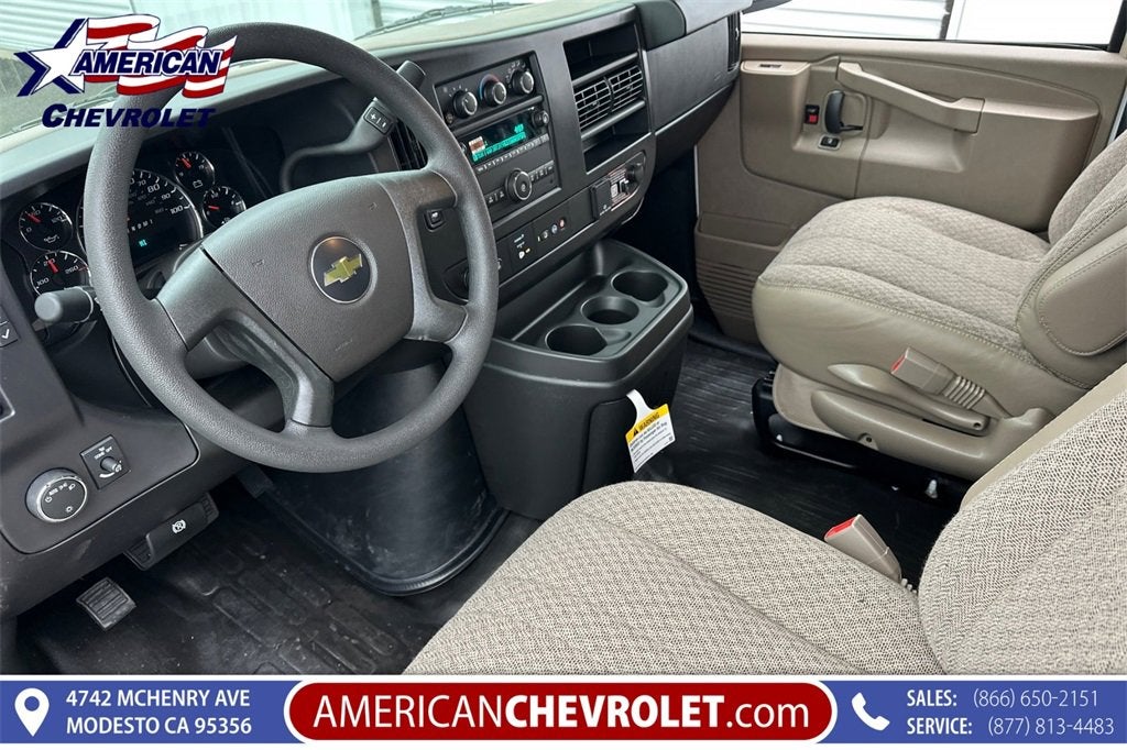 2025 Chevrolet Express Cargo 3500 WT