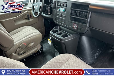 2025 Chevrolet Express Cargo 3500 WT