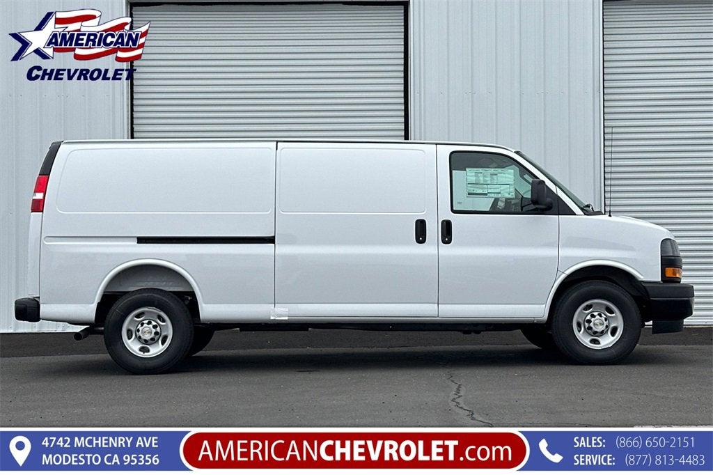 2025 Chevrolet Express Cargo 3500 WT