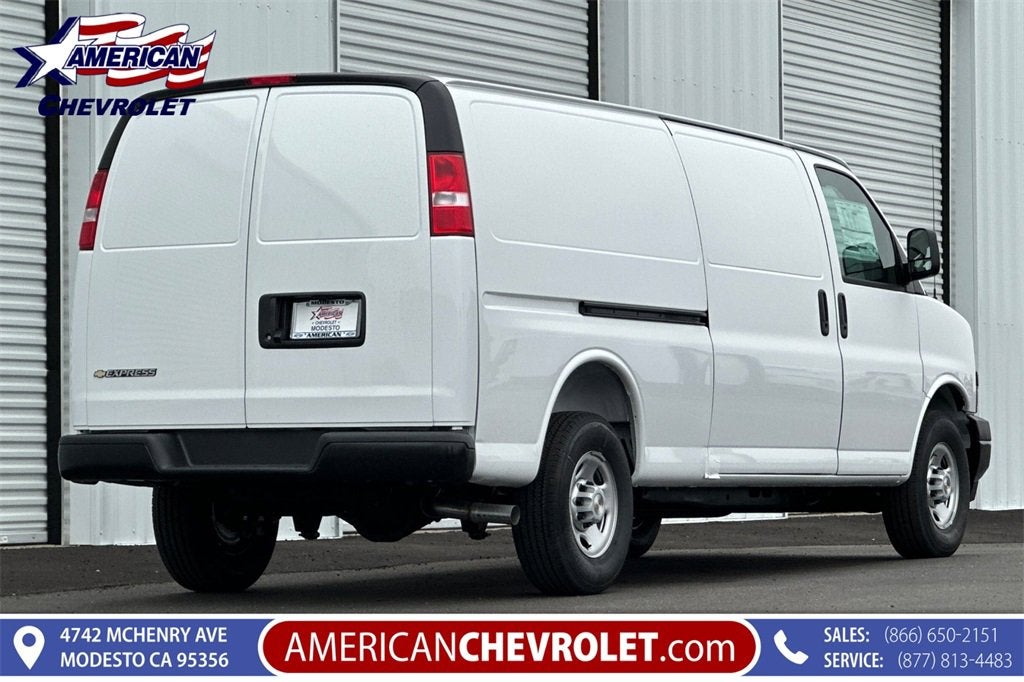 2025 Chevrolet Express Cargo 3500 WT