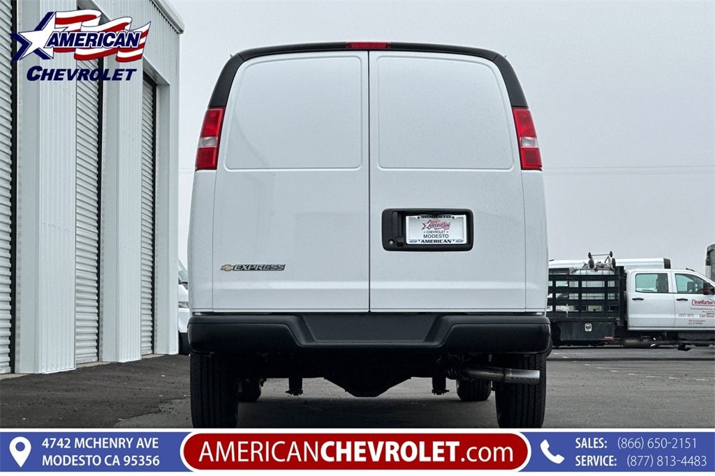 2025 Chevrolet Express Cargo 3500 WT