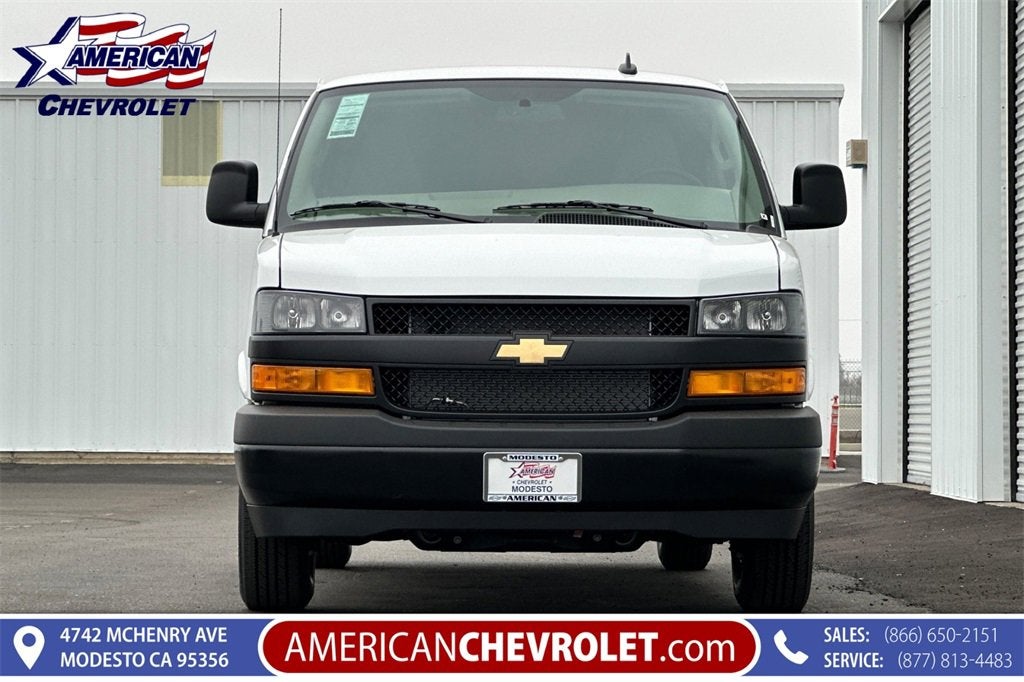 2025 Chevrolet Express Cargo 3500 WT