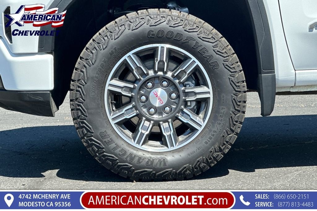 2025 GMC Sierra 1500 AT4