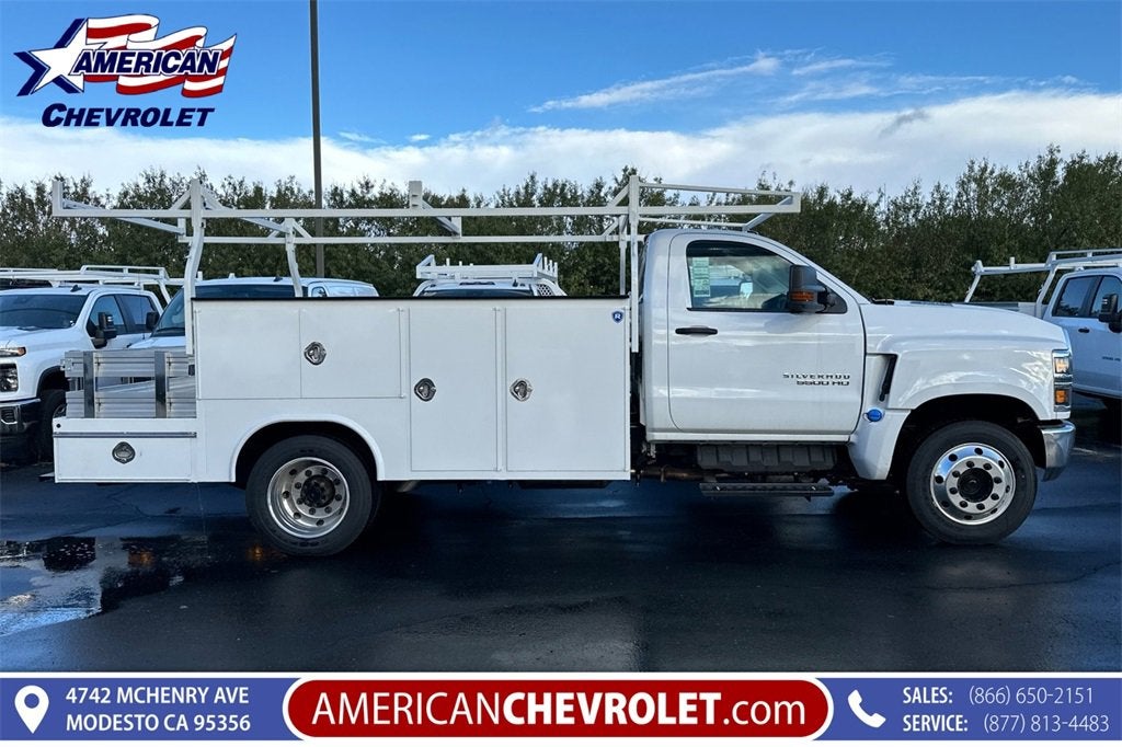 2023 Chevrolet Silverado 5500 HD Work Truck