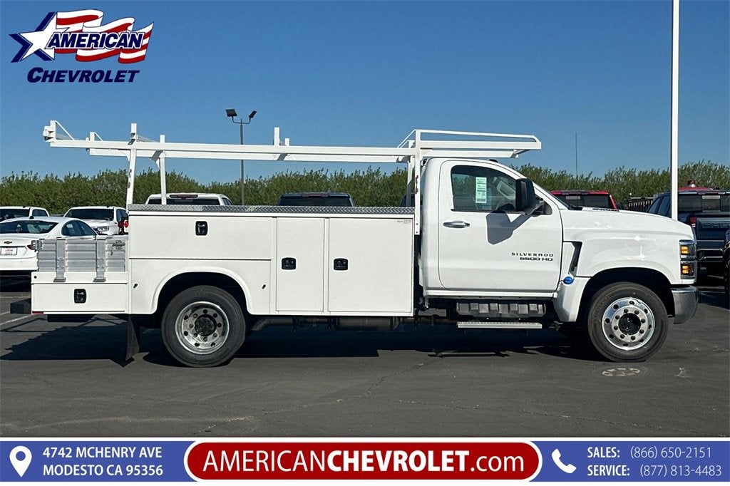 2023 Chevrolet Silverado 5500 HD Work Truck