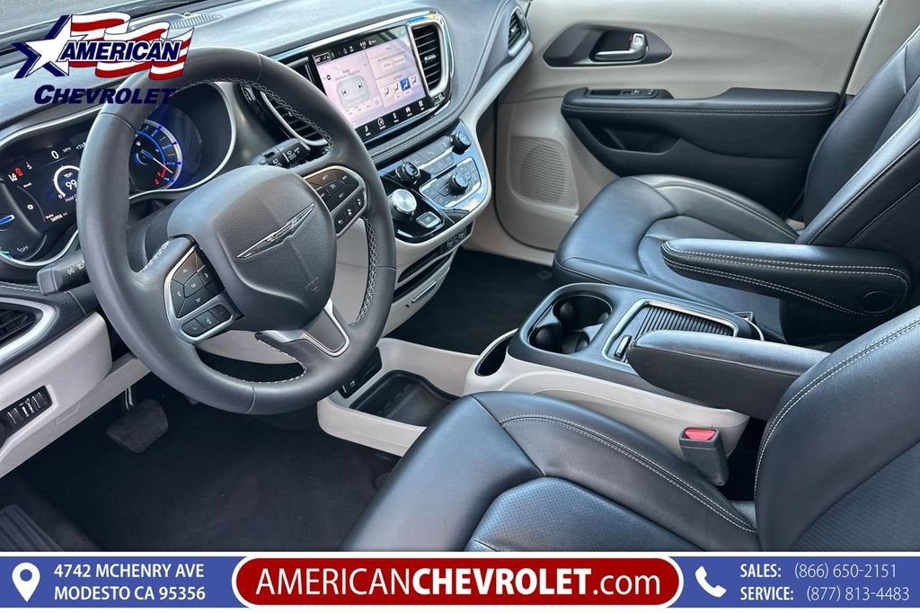 2023 Chrysler Pacifica Hybrid Touring L