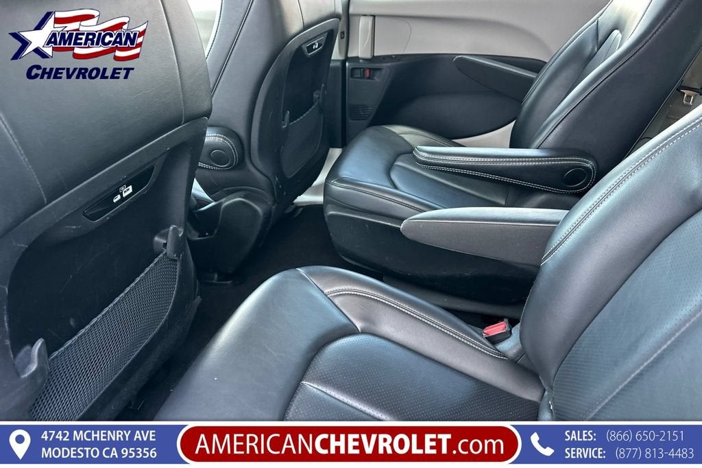 2023 Chrysler Pacifica Hybrid Touring L
