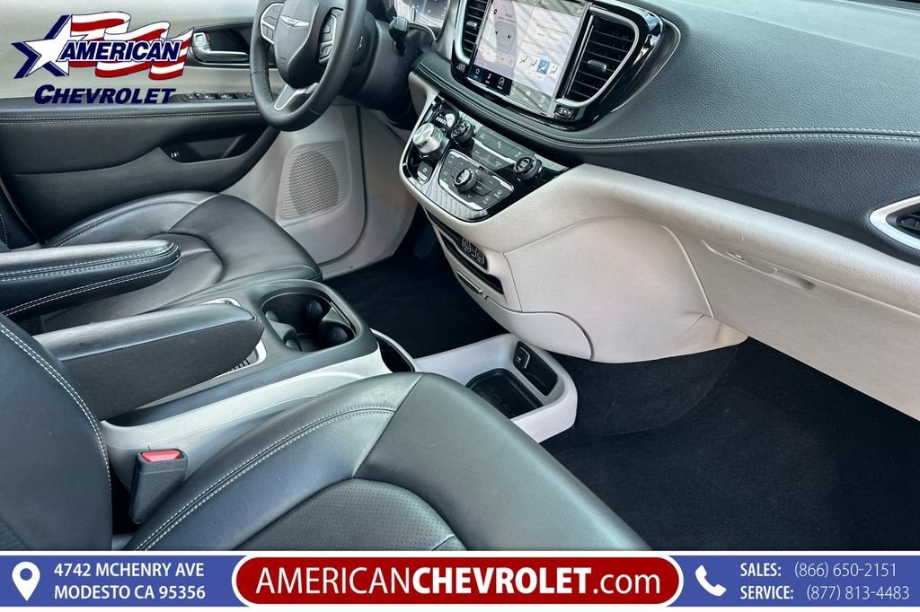 2023 Chrysler Pacifica Hybrid Touring L