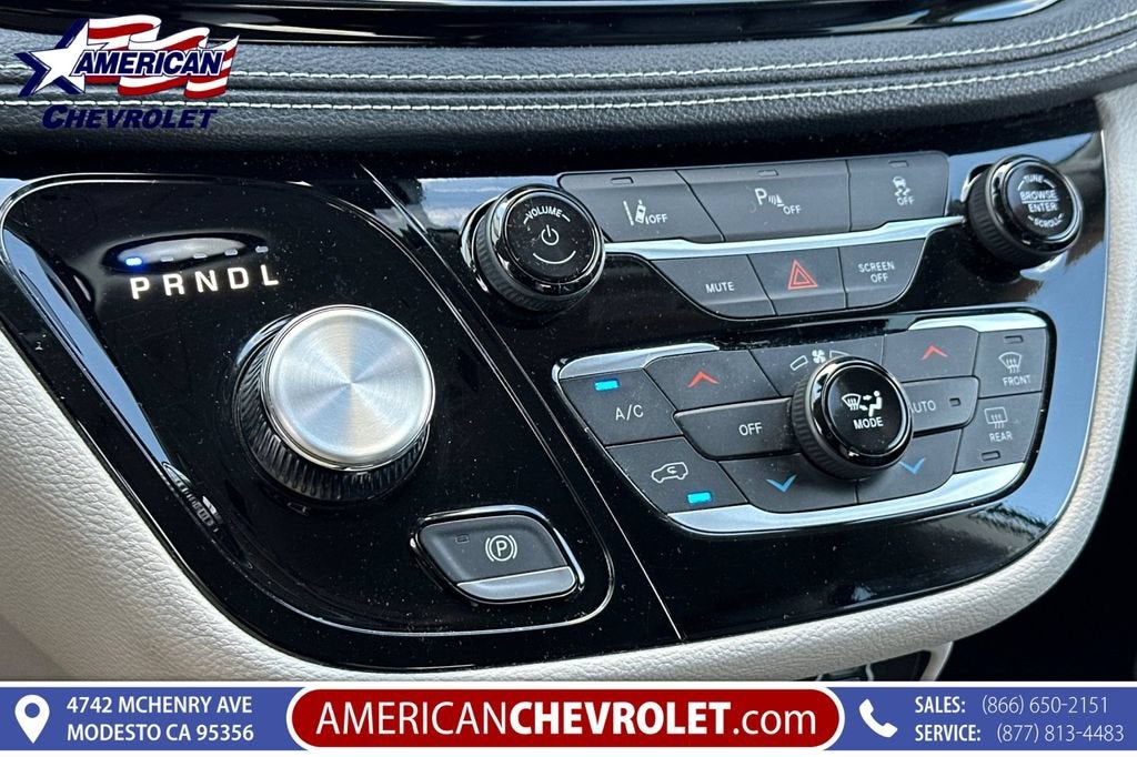 2023 Chrysler Pacifica Hybrid Touring L
