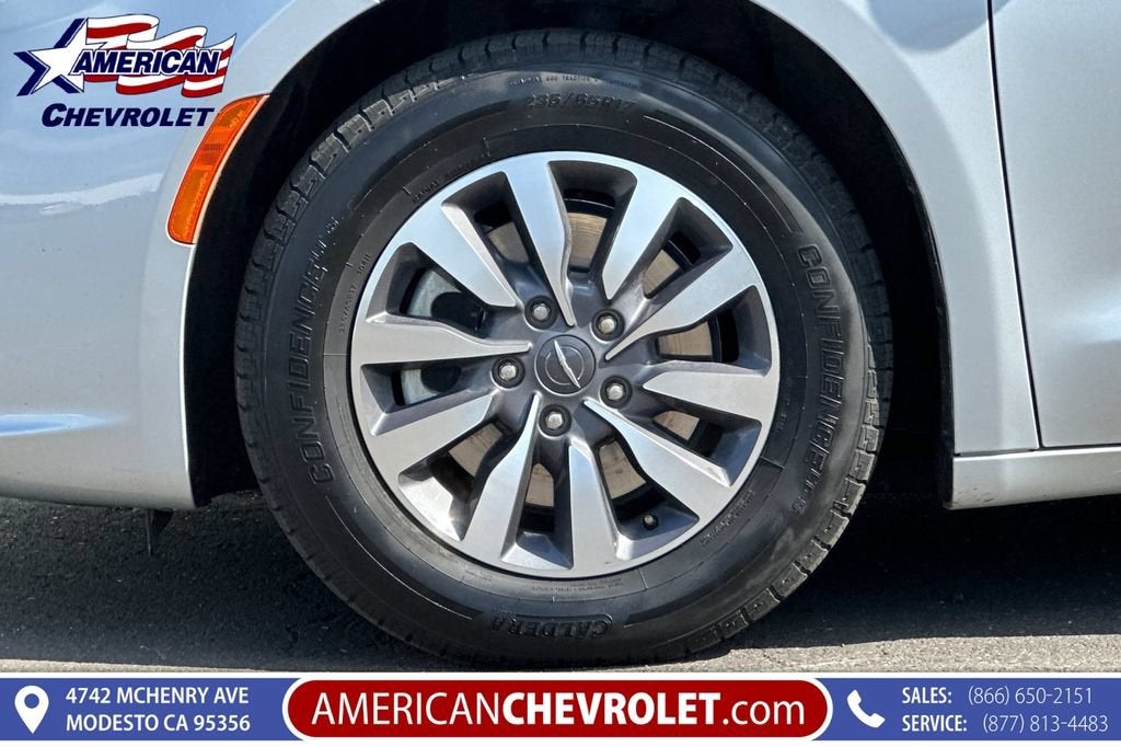 2023 Chrysler Pacifica Hybrid Touring L