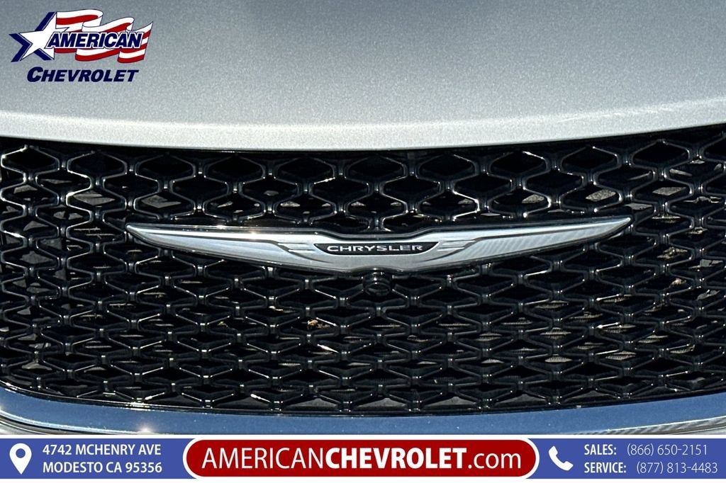 2023 Chrysler Pacifica Hybrid Touring L