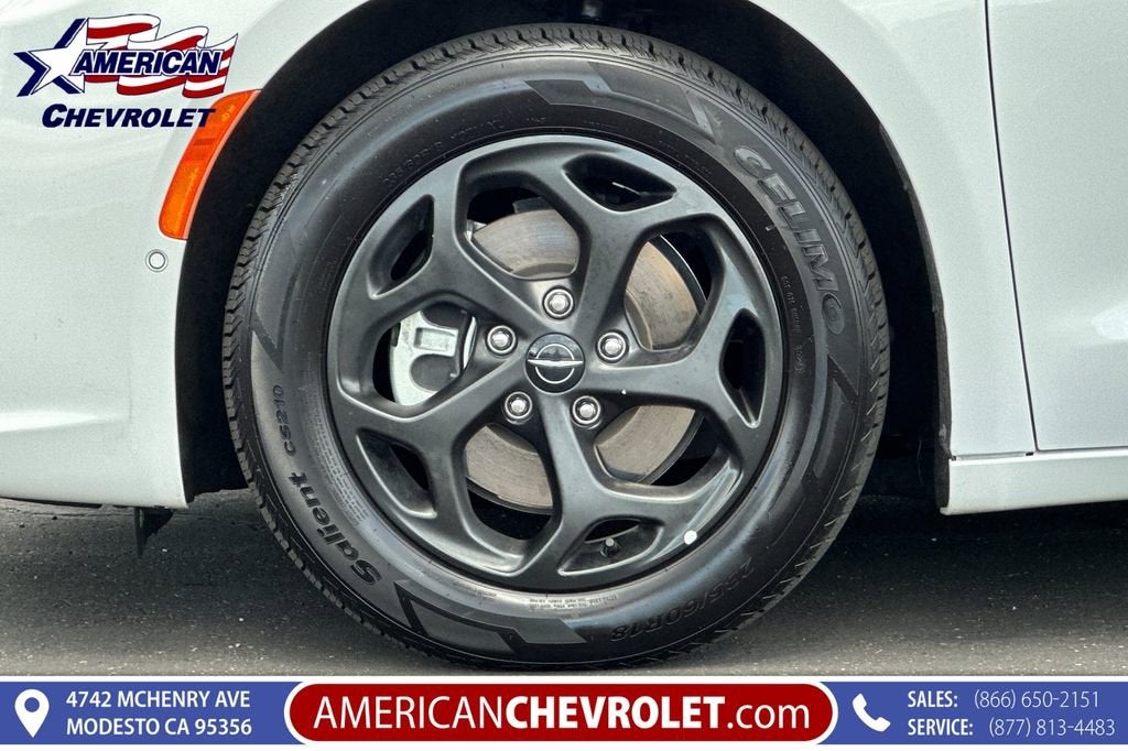 2024 Chrysler Pacifica Hybrid S Appearance Pkg