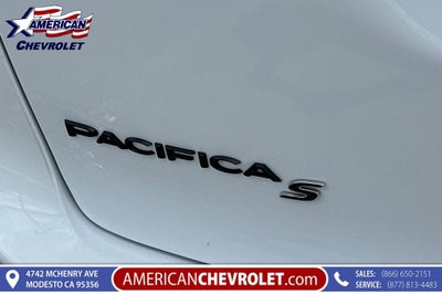 2024 Chrysler Pacifica Hybrid S Appearance Pkg