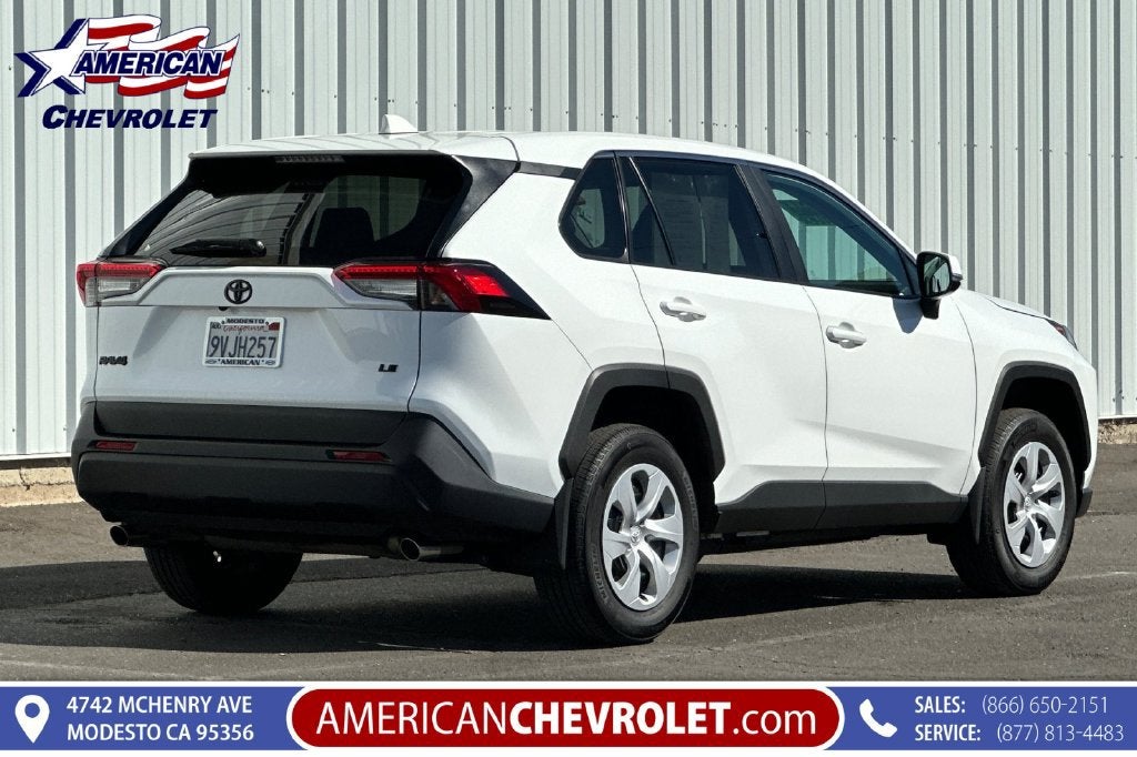 2025 Toyota RAV4 LE
