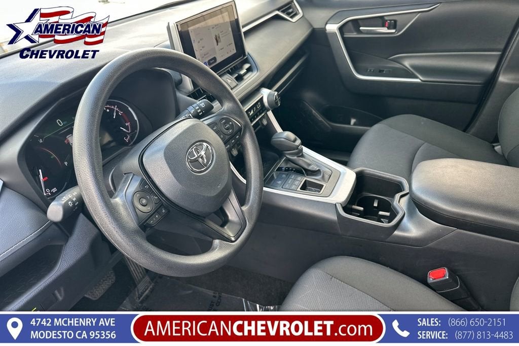 2025 Toyota RAV4 XLE