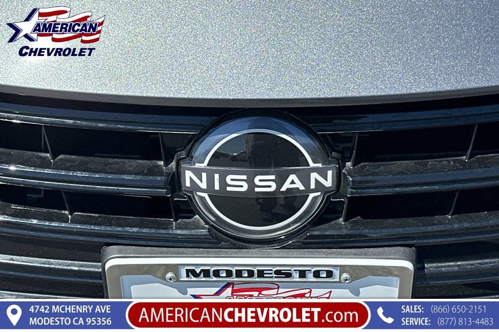 2025 Nissan Versa SR