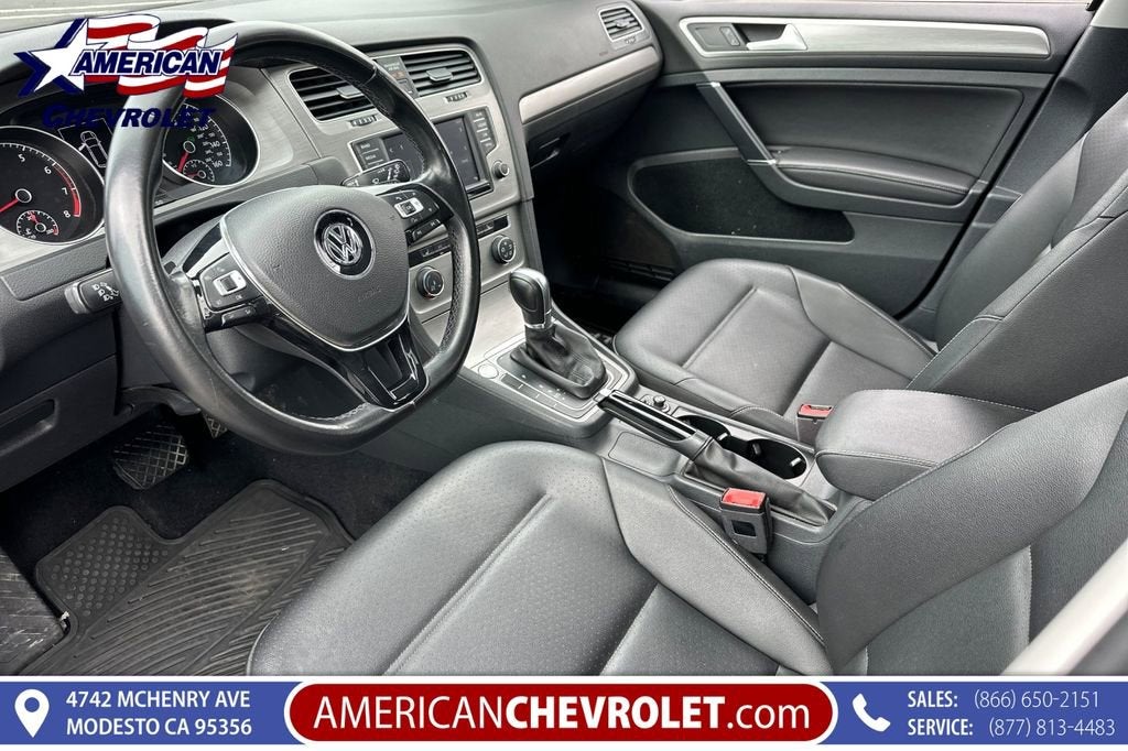 2017 Volkswagen Golf SportWagen S